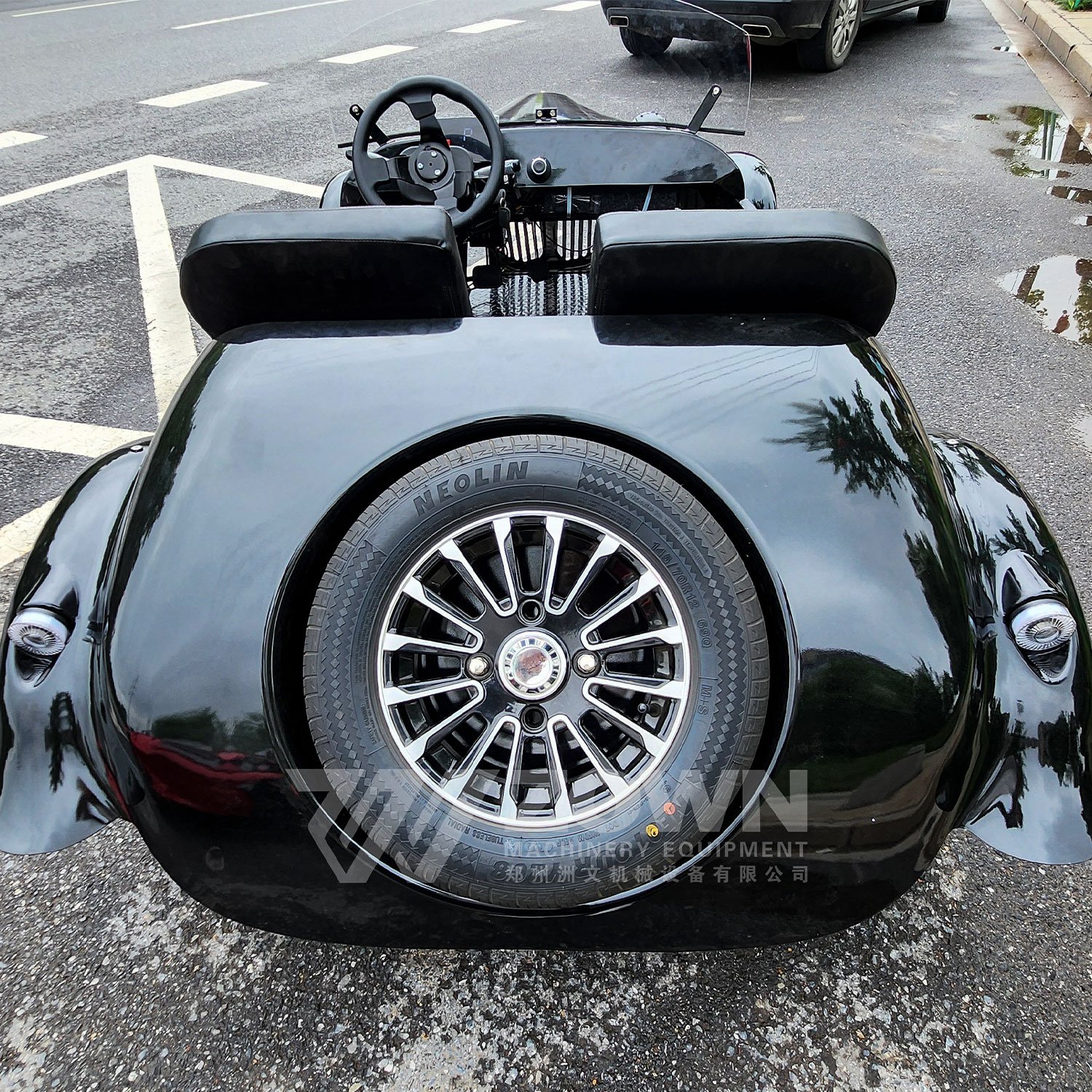 Best-selling Factory Direct Sales 2-seater Brand New Electric Classic Four-wheel Convertible Classic Car