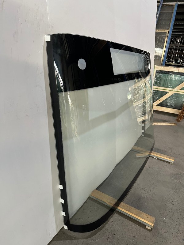Bus Windshield Laminated Front Windshield Tempered Laminated Glass Laminated Car Glass for HIGER6826 Bus Windshield 1530