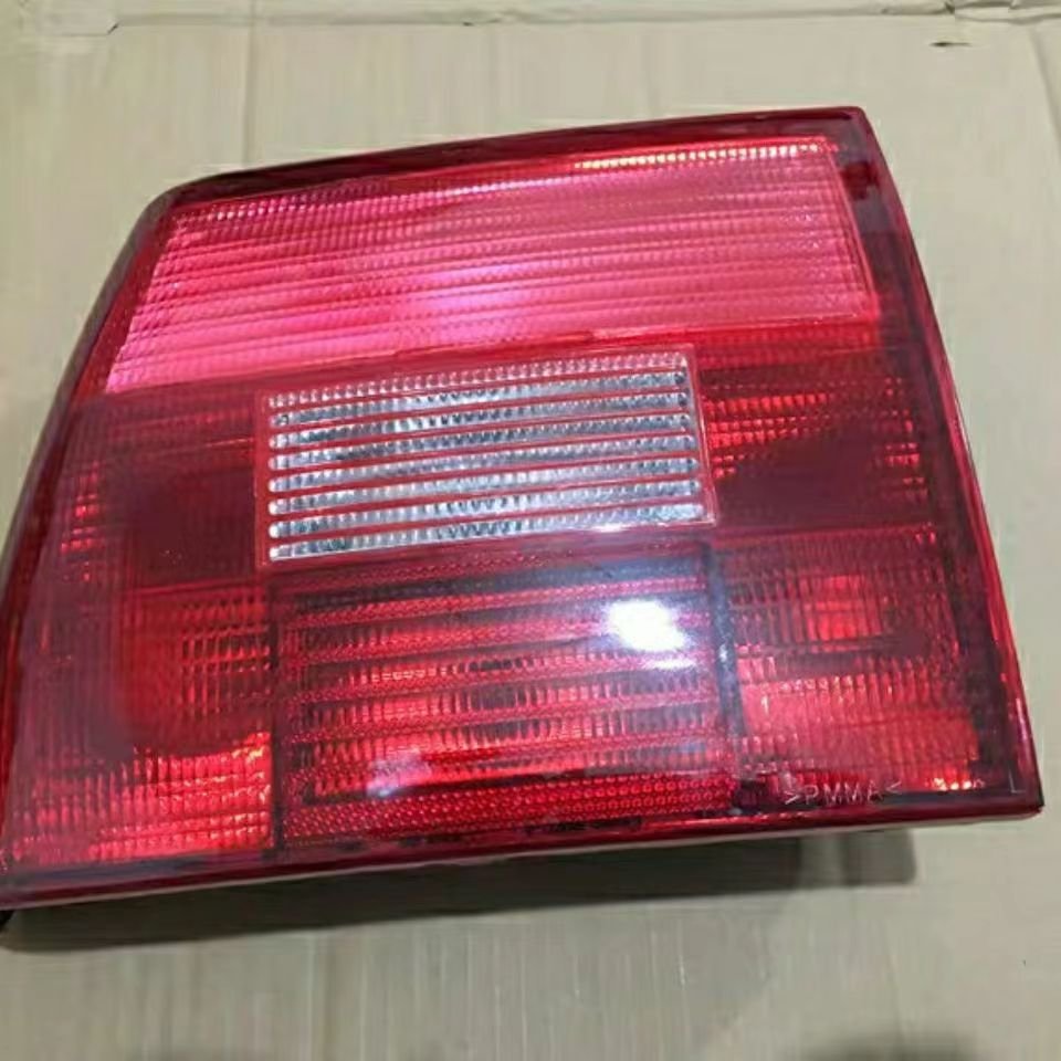 For Jetta Spring Partner Rear Tail Light 99-03 Jetta King Reverse Brake Turn signal