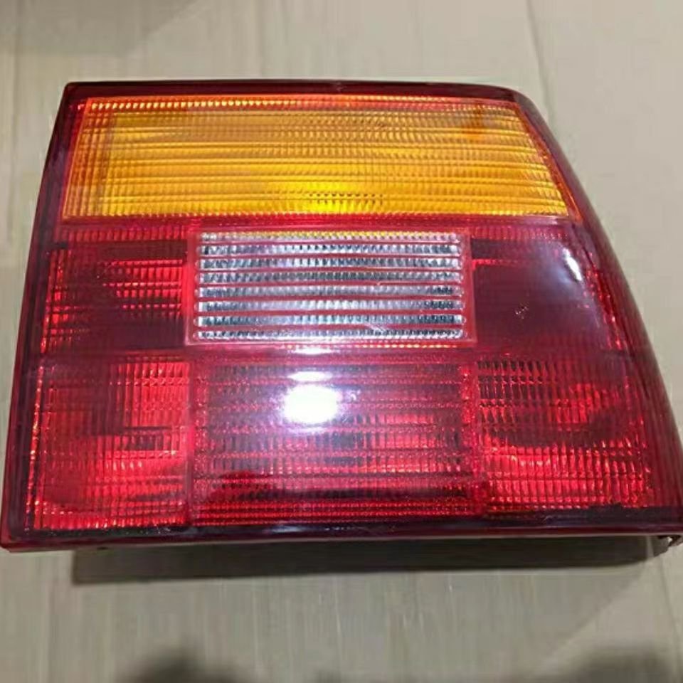 For Jetta Spring Partner Rear Tail Light 99-03 Jetta King Reverse Brake Turn signal