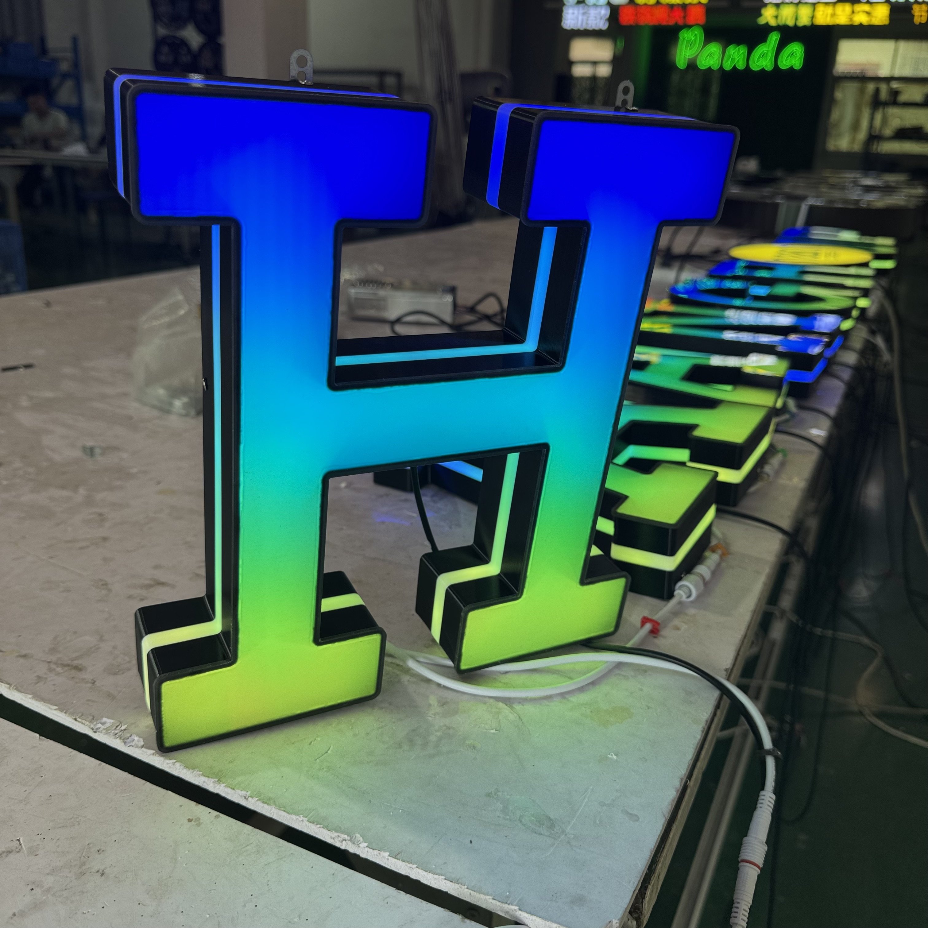 High Brightness RGB Light up Letter 3D Print Black Face With Led Color Light Acrylic Led Letter Sign for Shop Signage
