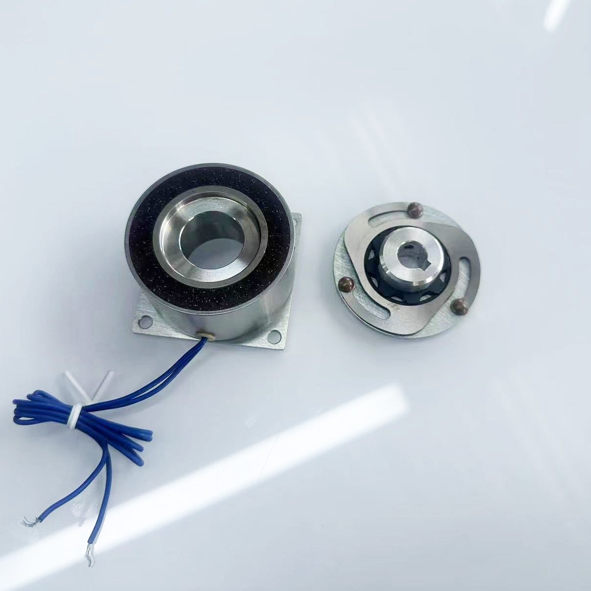 Hot Selling Good Quality Clutch Booster for Robot Higer Bus Repair Kits Excitation Brake