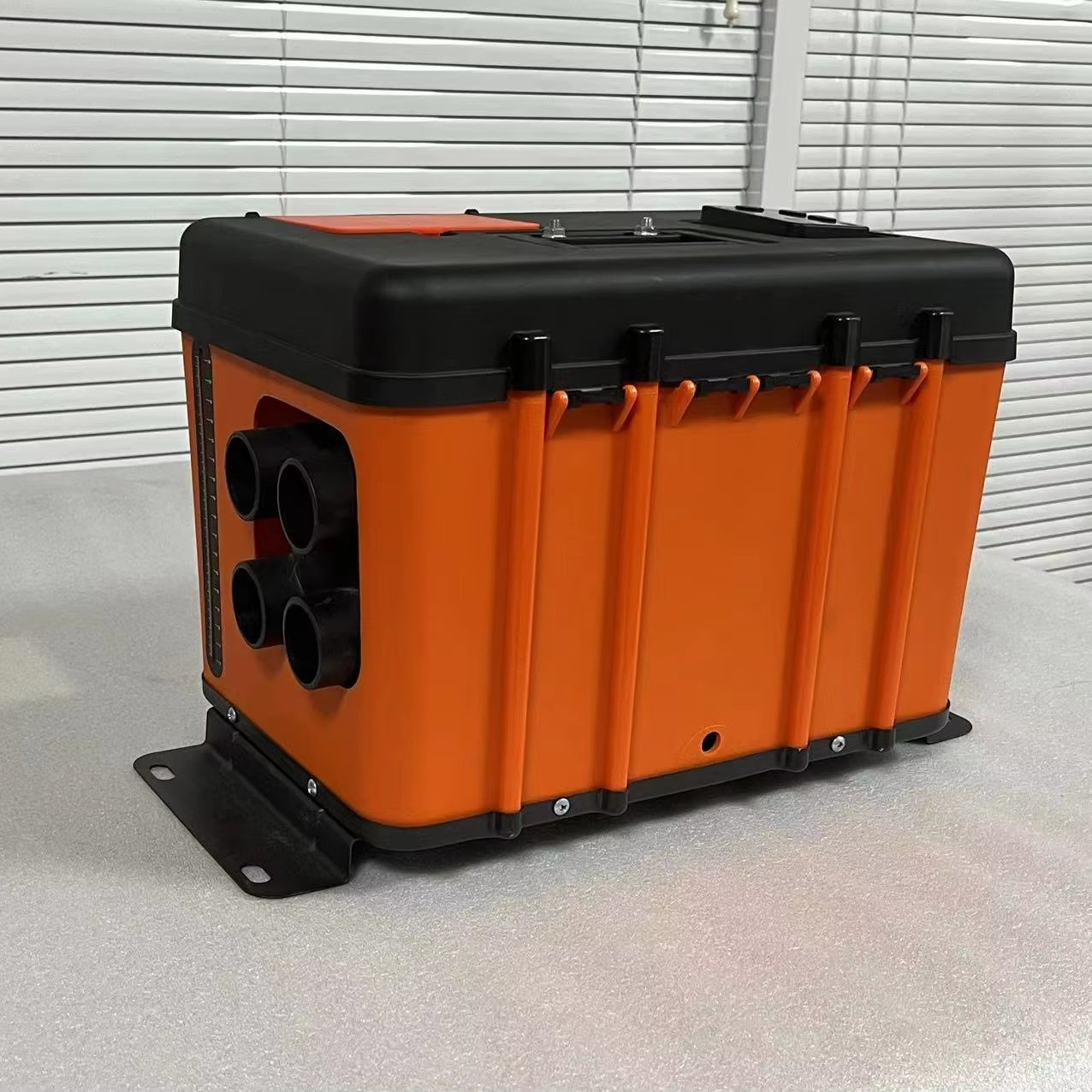 New Toolbox Parking Heater Easy to Operate 12v 24v Diesel Heater 2kw 5kw Air Heating Suitable for Trucks Cars RVs Boats