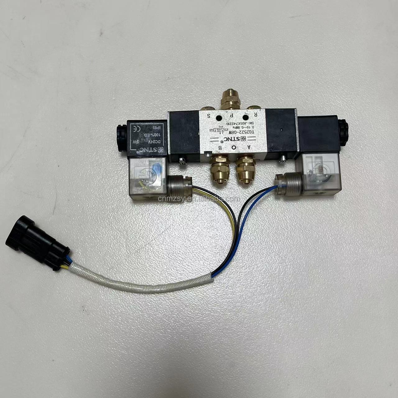 Bus Accessories DC 24V Door Pump Solenoid Valve for Higer Bus yutong Bus