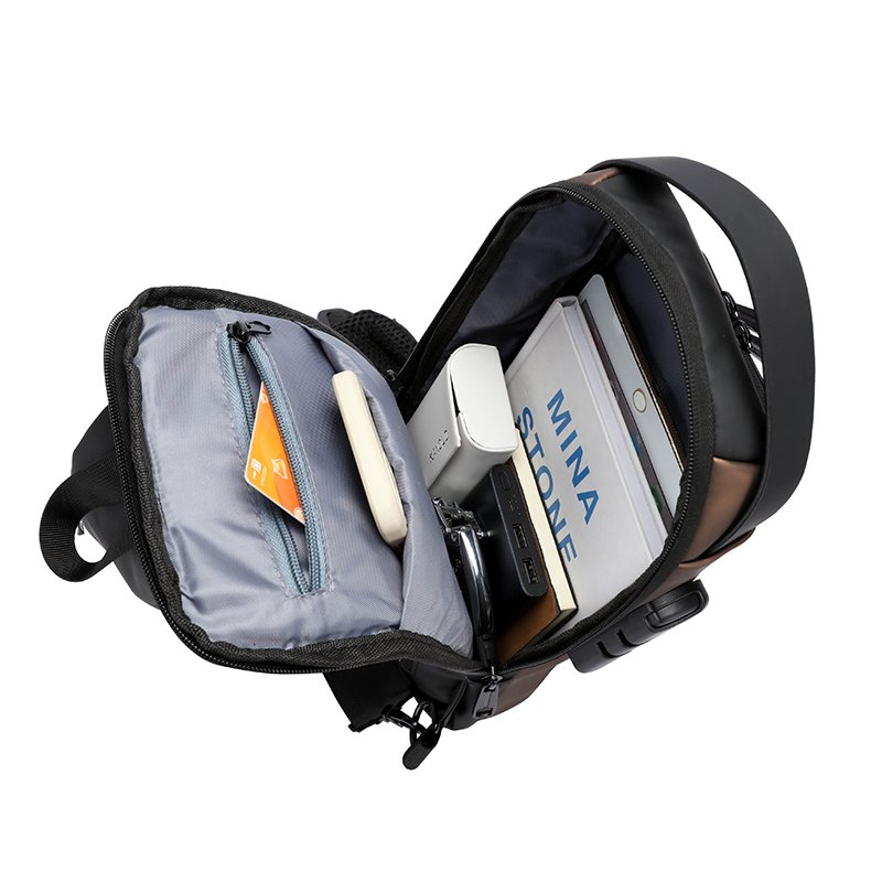 2024 Best Selling Cheap Leather Messenger Bag Anti-theft USB Satchel bag Motorcycle Mens Chest Bag