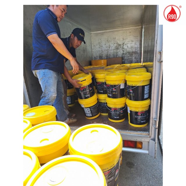 Lubricants For Sales - High-Performance Engine Lubricants - Trucks - Cars - Machinery - R9 Brand Vietnam - Discount to 30%
