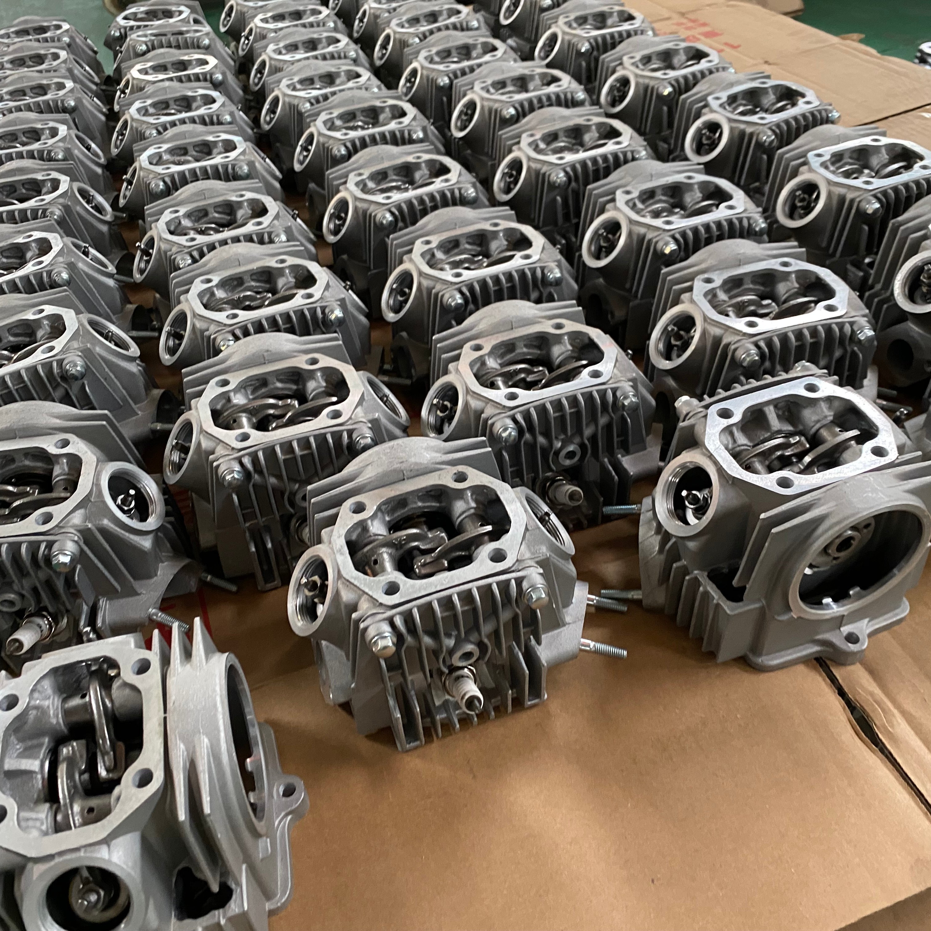 Refurbish motorcycle parts engine cylinder blocks bearings The crankshaft Main and secondary shafts rocker arms