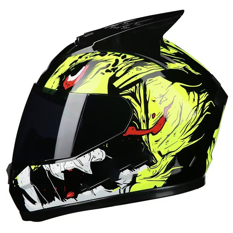 Wholesale DOT Fashion Cool With Tail Bike Moto Helmet Motorcycle Helmets For Men