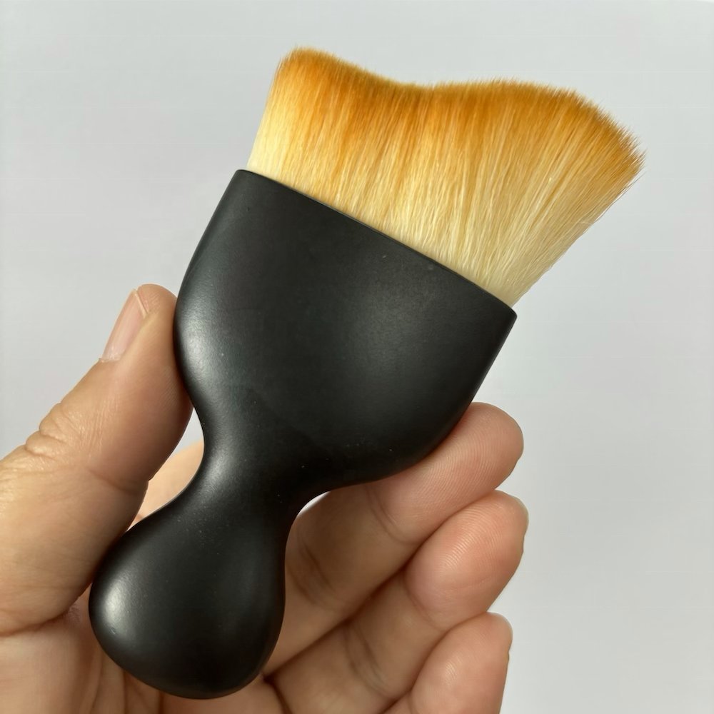 Multifunctional Dust Brush Used to Clean Inside and Outside of Car Air Conditioning Outlet