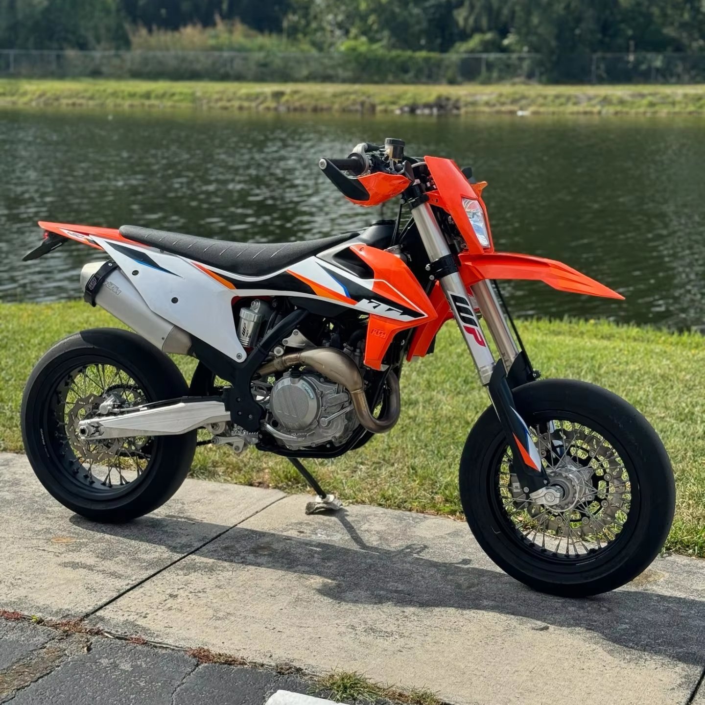 Best Discount Price promo offer Used 2021 KTMs Competition Motorcycle 450 SMR For Sale - Ready to Ship