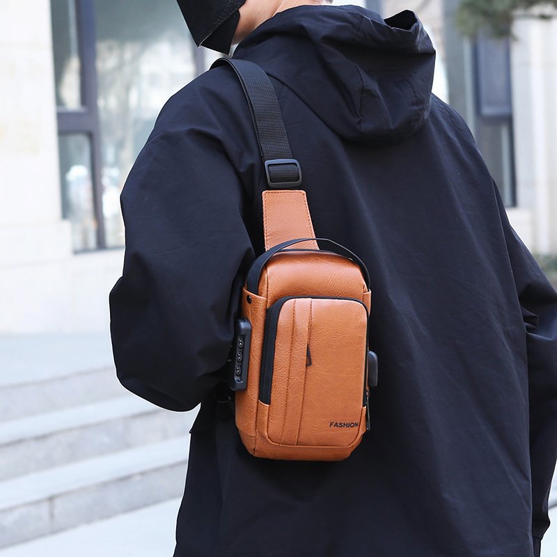 Factory custom men's chest bag Travel simple motorcycle bag Fashion ultra light waterproof sling bag