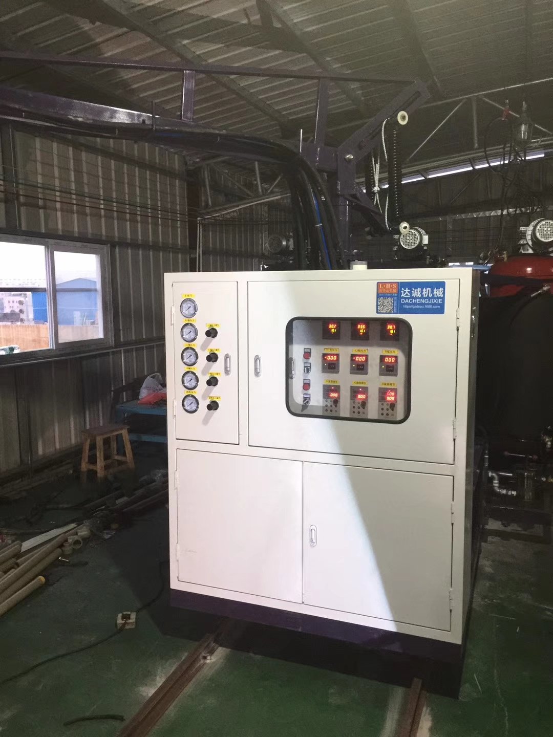 Russian FLT Soft Foam Automatic High Pressure Polyurethane Foaming Equipment Car Steering Wheels Used Machines Pump