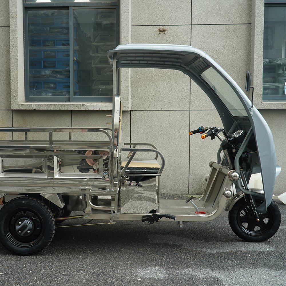 Cargo electric tricycles pedal other motorcycle can be used for farm and warehouse transport/dual -use for passenger or cargo