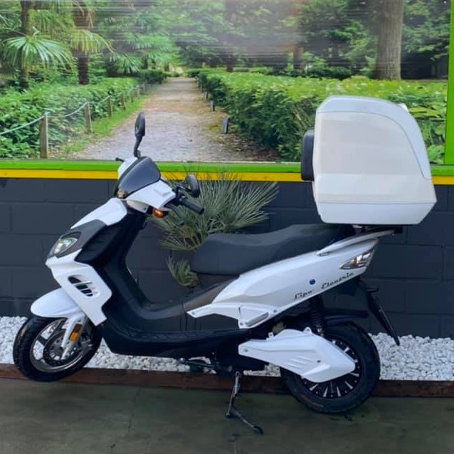Eco friendly Fast Speed Multi-functional Pizza Box Can Be Used For Freight And Takeaway Delivery 2 In 1 Hybrid Pizza Scooter