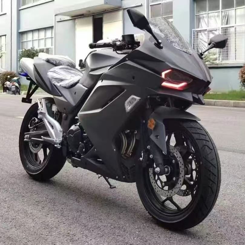 Hot Sale 125cc Racing Electric Motorcycle Fashionable Adult Scooter 8000W Speed Motor 72V Battery Used Condition EEC Certificate