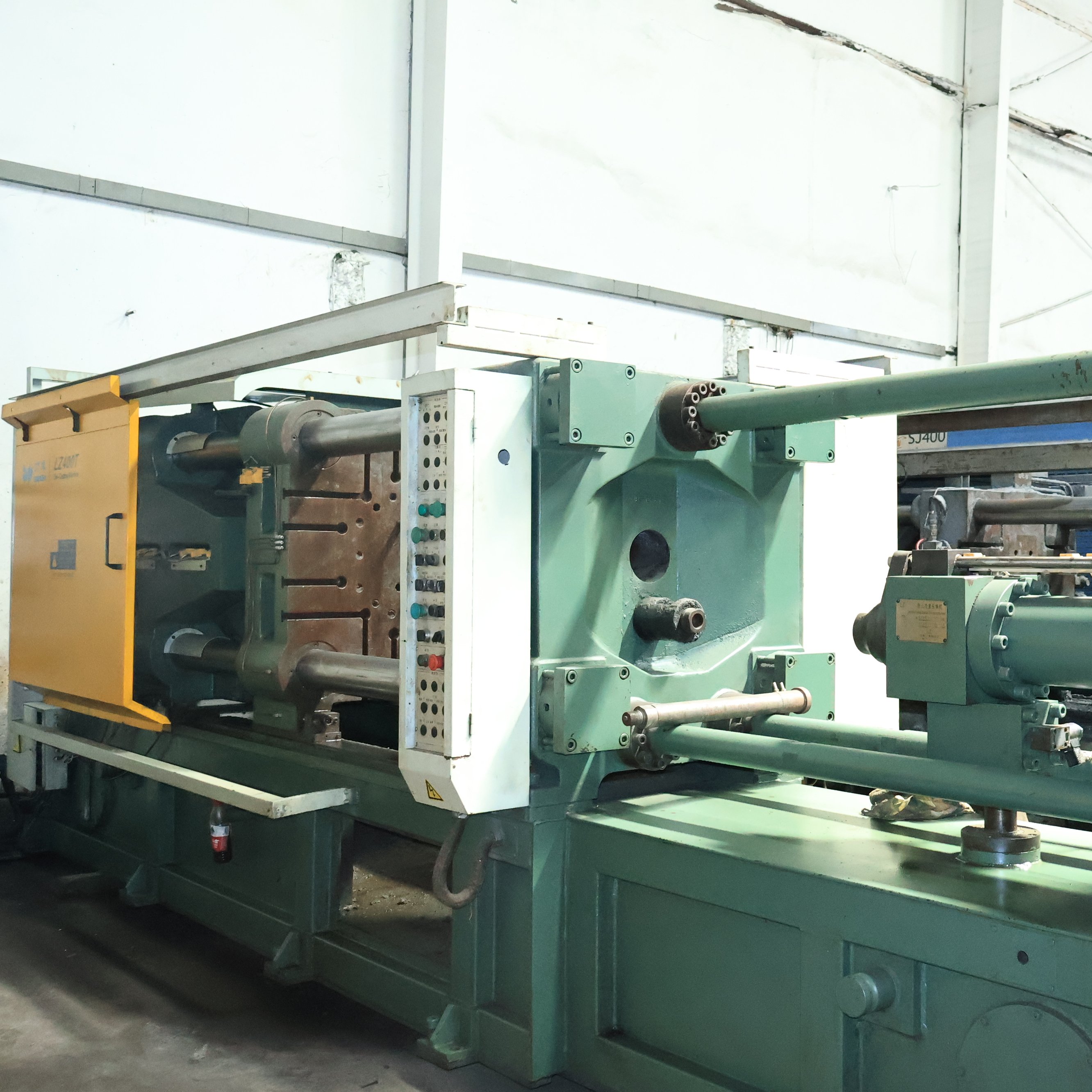 LZ-Motorcycle cylinder 400t high pressure cold chamber die casting machine
