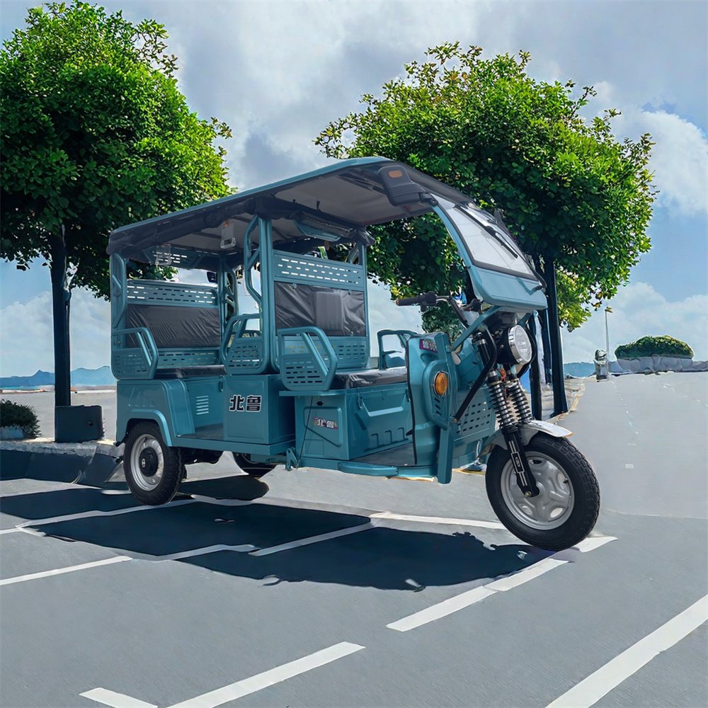 Low Price China Passenger Tuk Tuk Bajaj Rickshaw Electric Closed Tricycle