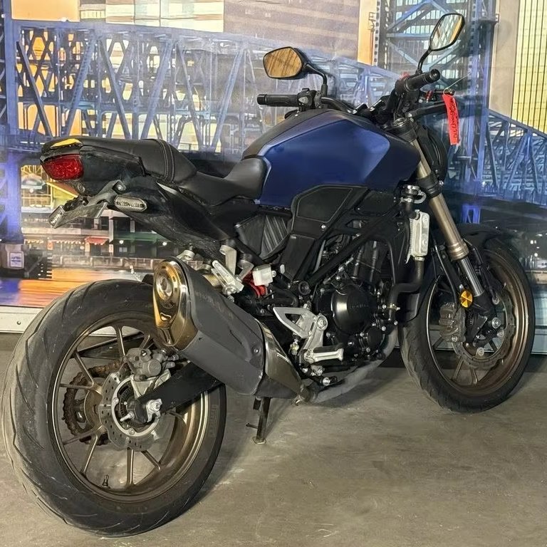 Discount Sale best offer for 300cc Used 2021/2022 Hondas Standard Motorcycle CB300R ABS For Sale- Ready To Ship