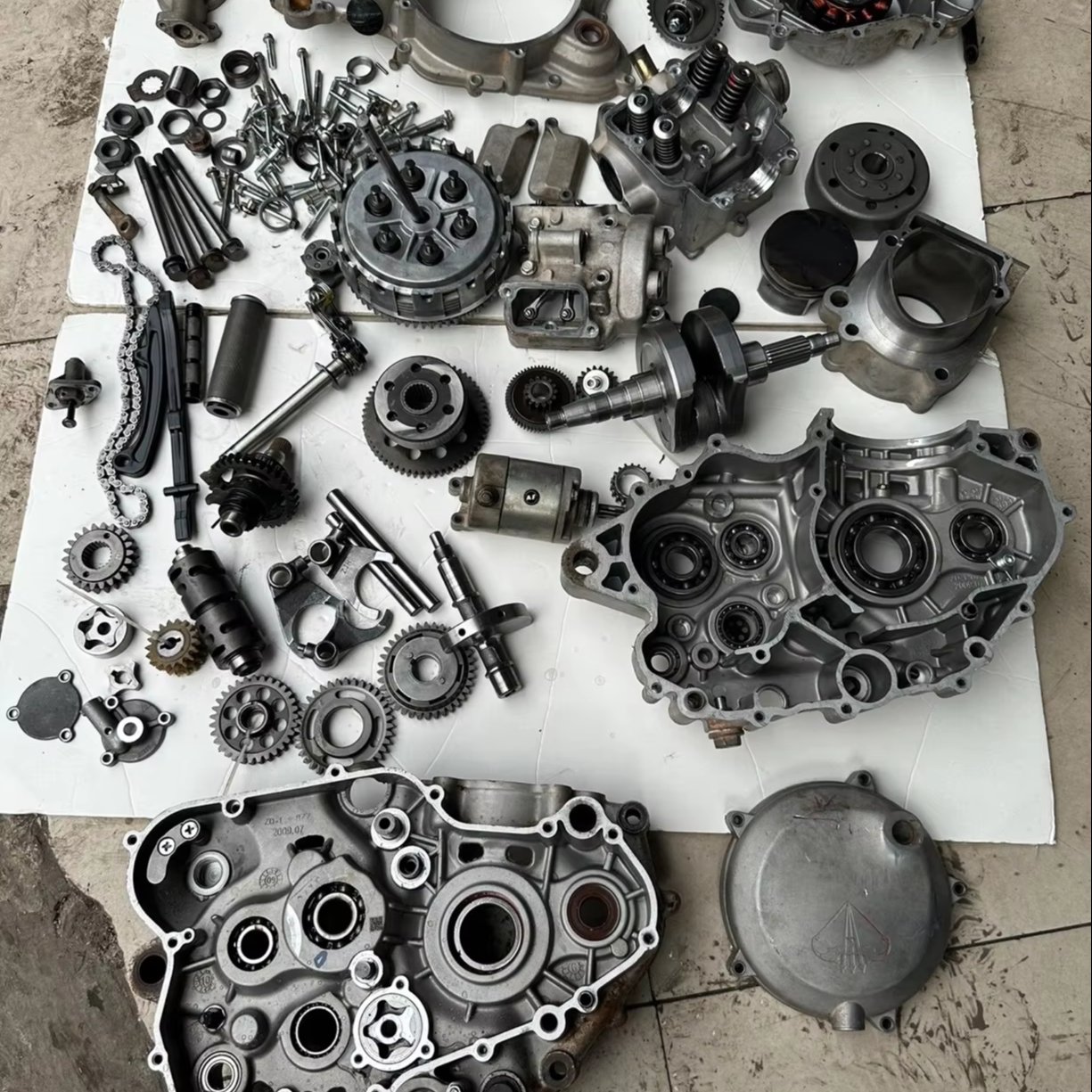 Used CG125cc CG150cc 250cc Suzuki Yamaha Motorcycle Parts Camshaft Kit Connecting Rod Kit Crankshaft