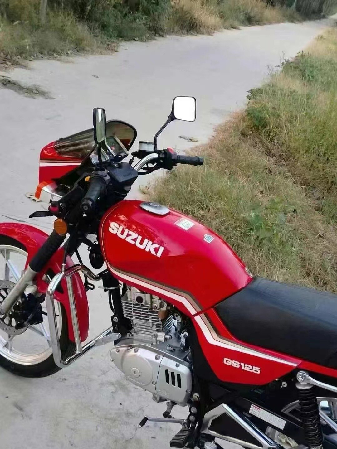 GS 125 CC Standard Racing Two-Wheel Gasoline Motorcycle High Quality Used Moped