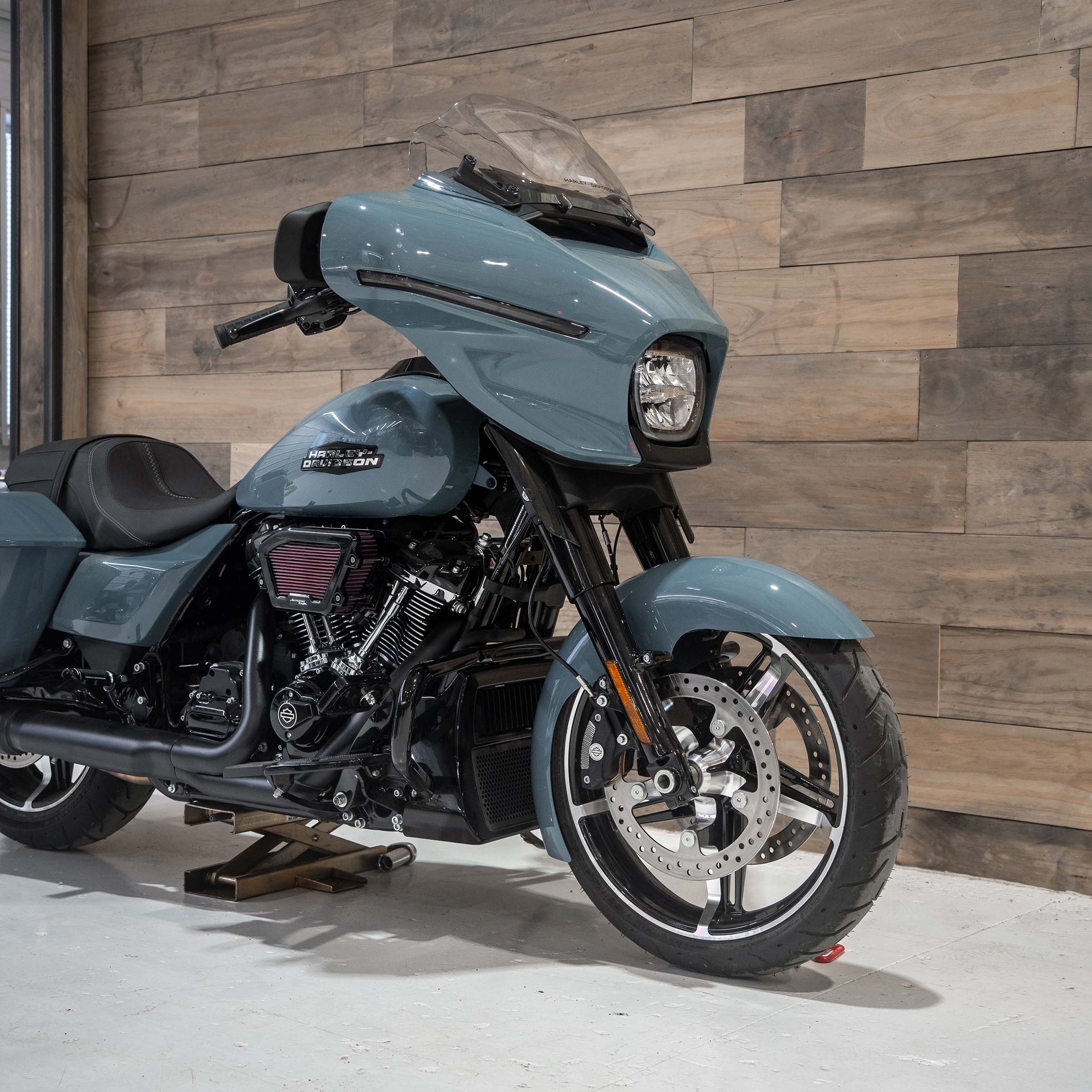 Best Sales Offer for 2023 Harleys-Davidsons Touring Road Glide Motorcycle Used Industrial Machine Tools OEM Customize In Stock