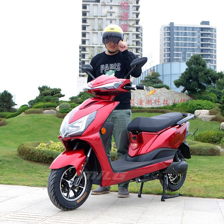 Spain 2-Wheeled 30MPH 56Miles 2000w 72v lithium bike scooter electric motorcycles