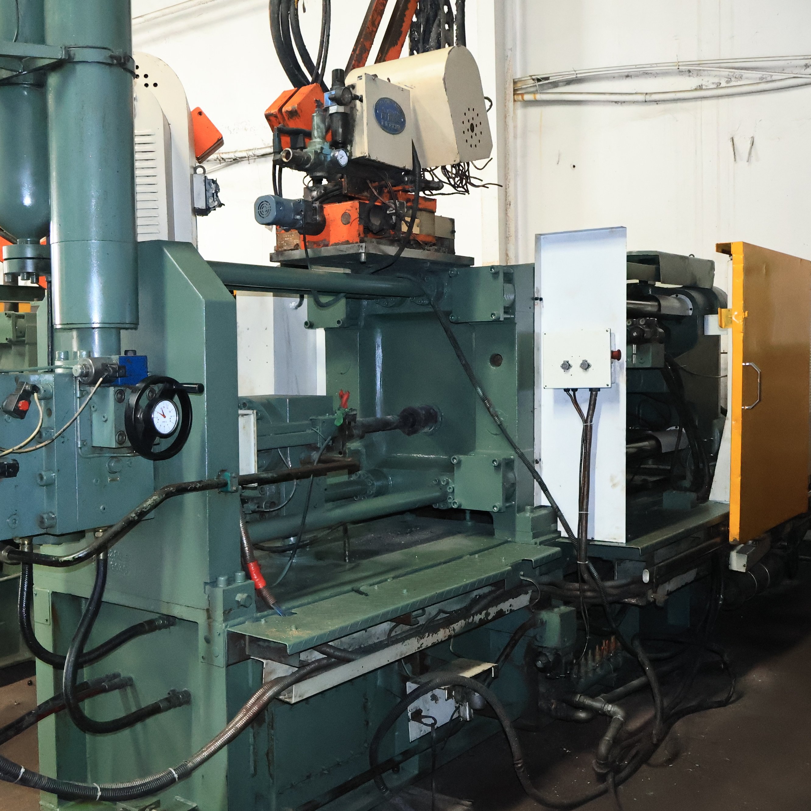 Low Price Direct Sale Die Casting Machine for Motorcycle Parts Manufacturer