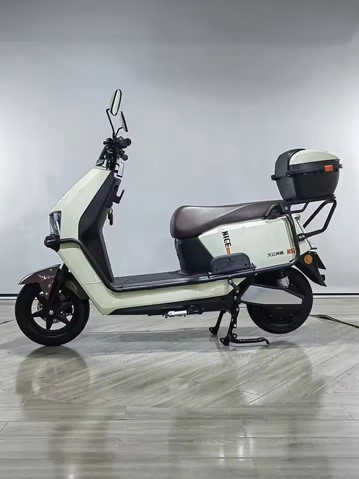 Hot electric motorcycle 60V/72V large lead-acid battery electric scooter factory Electric vehicle bicycle made in China