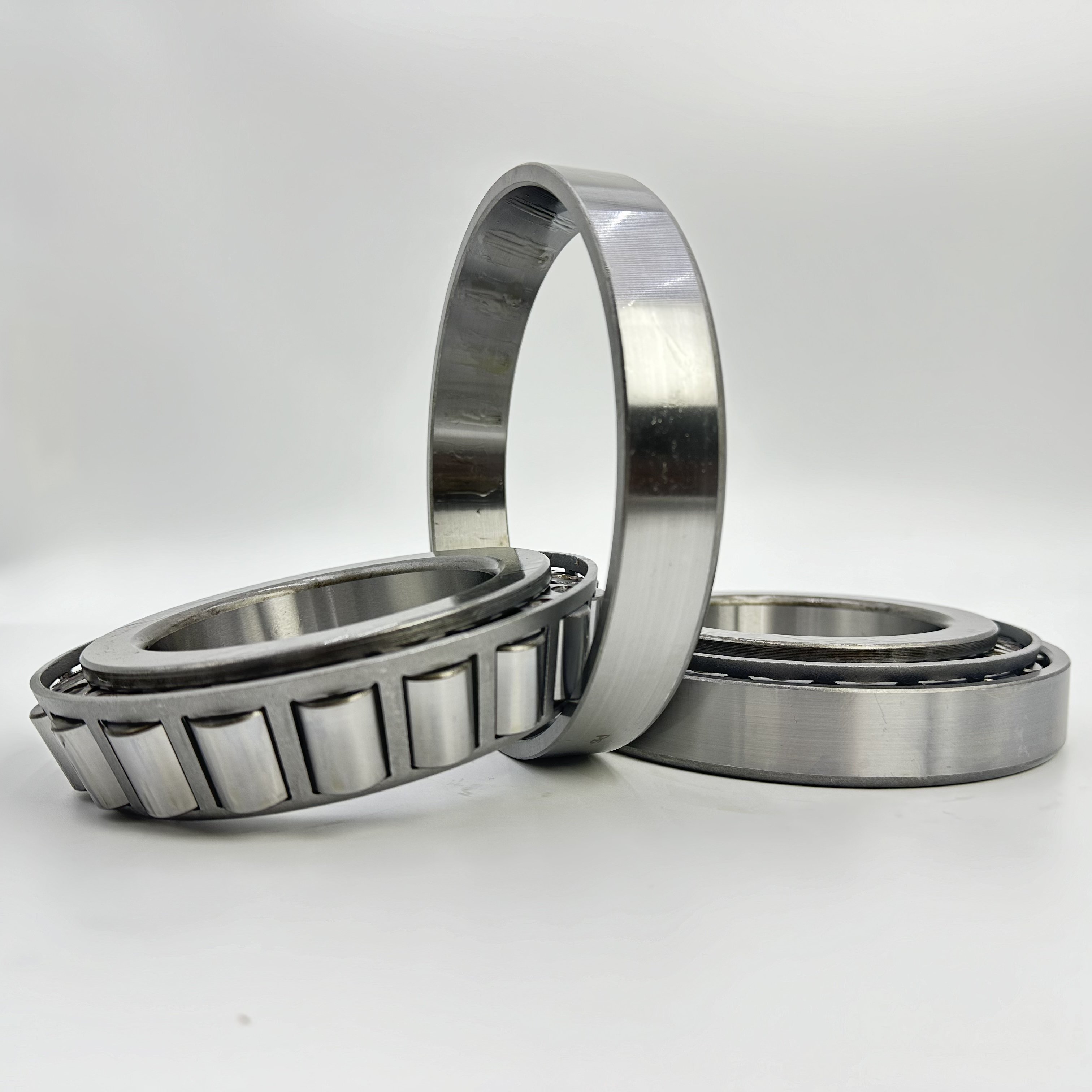 precision Automobile wheel differential motorcycle axle high-speed single and double row circular 30216 tapered roller bearing