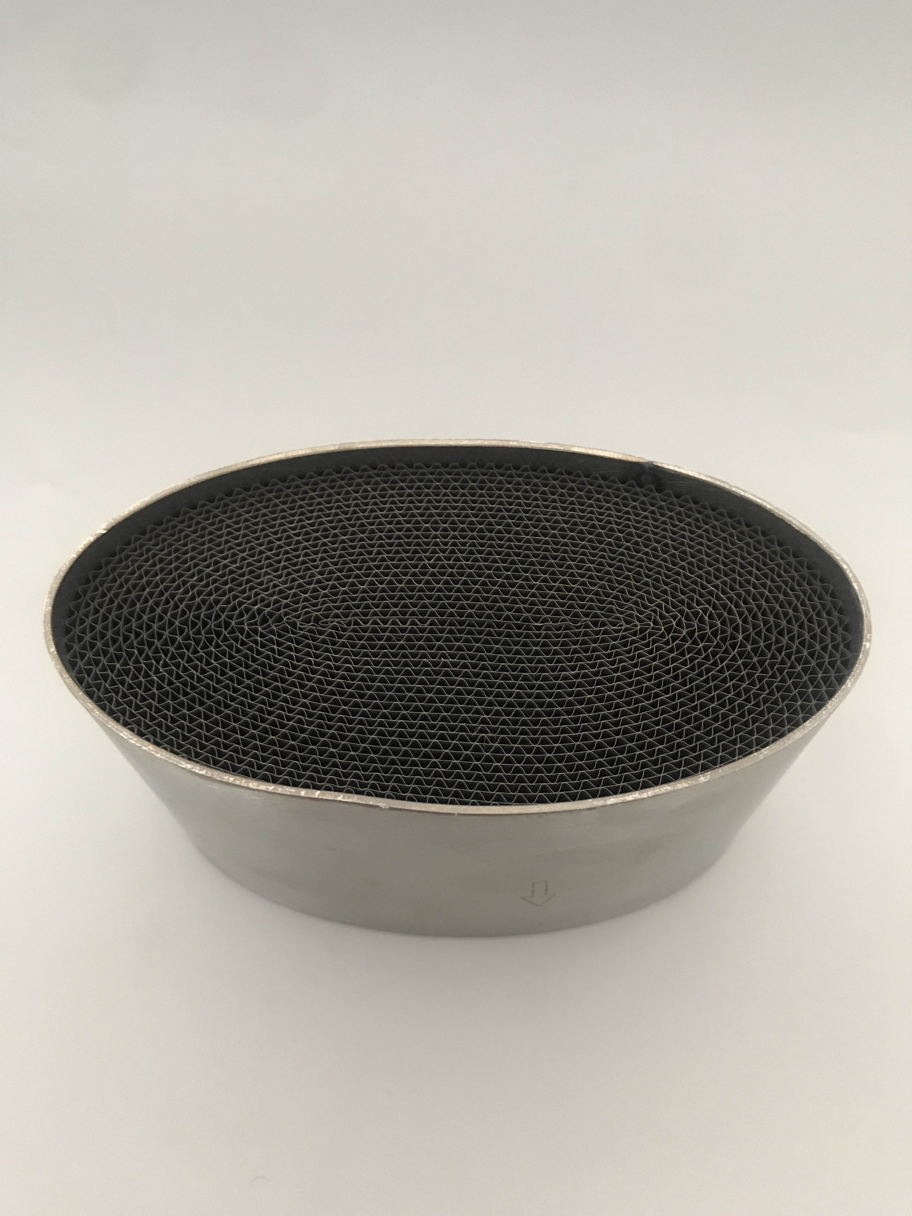 Auto catalyst double-core metal substrate catalyst