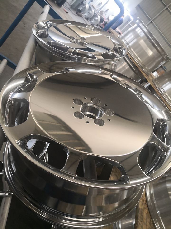 New Motorcycle/Truck/Car Rim Wheel Polishing/Finishing/Deburring Machine
