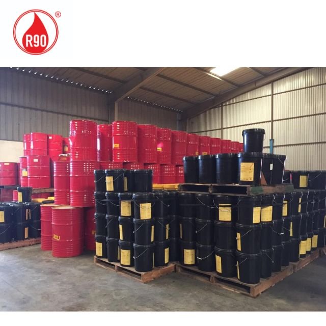High Quality Diesel Machinery Oils R9 Specialized Engine Automotive Lubricants Double Drive Motor Left Steering Rear Features